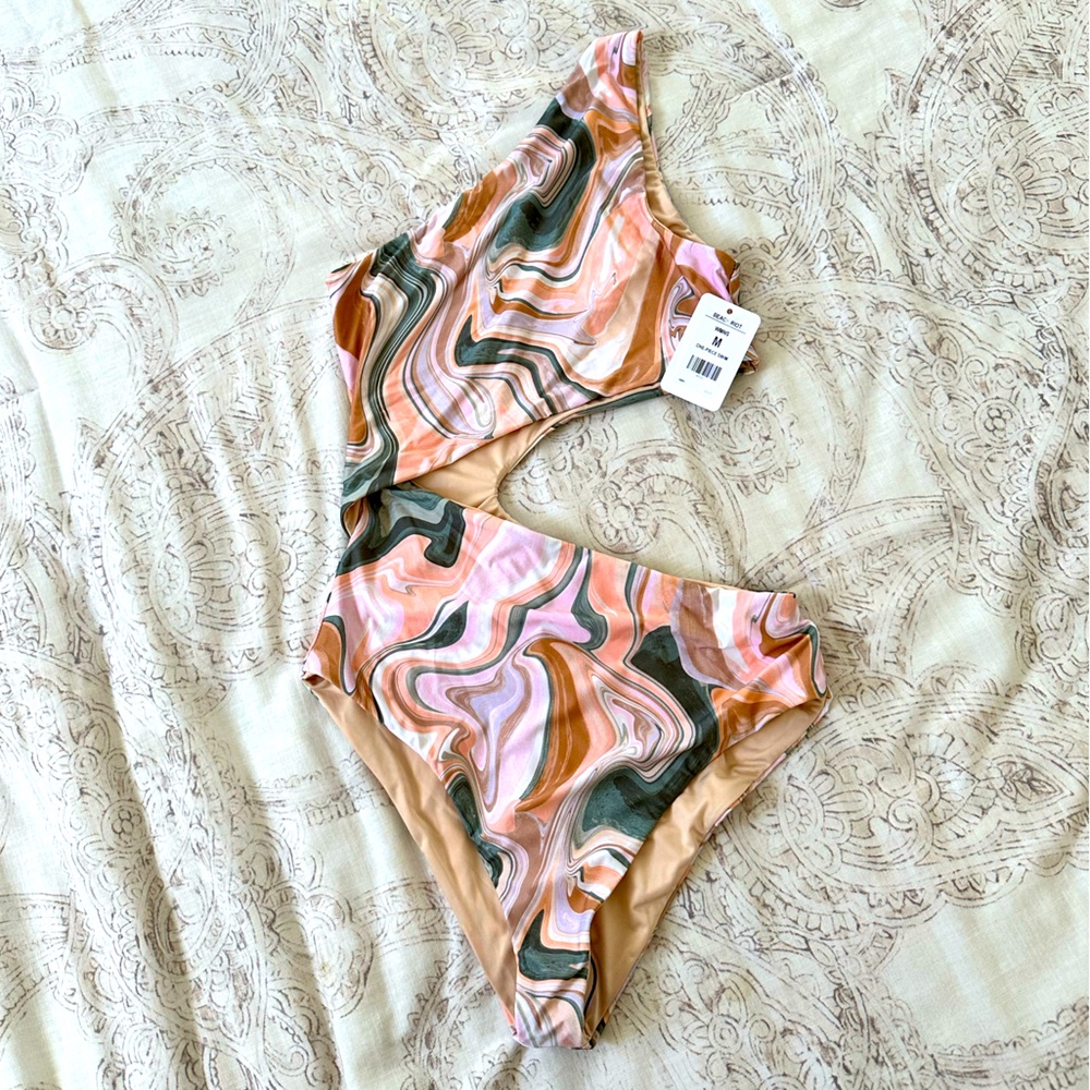 NWT BEACH RIOT SWIMWEAR CELINE ONE PIECE PSYCHEDELIC SWIRL - M